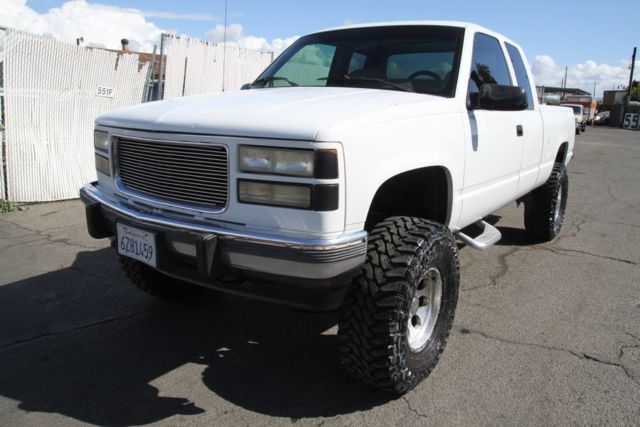 1994 Chevrolet C/K 1500 4WD Automatic 8 Cylinder NO RESERVE 1994 Chevrolet C/K Pickup 1500 4WD
