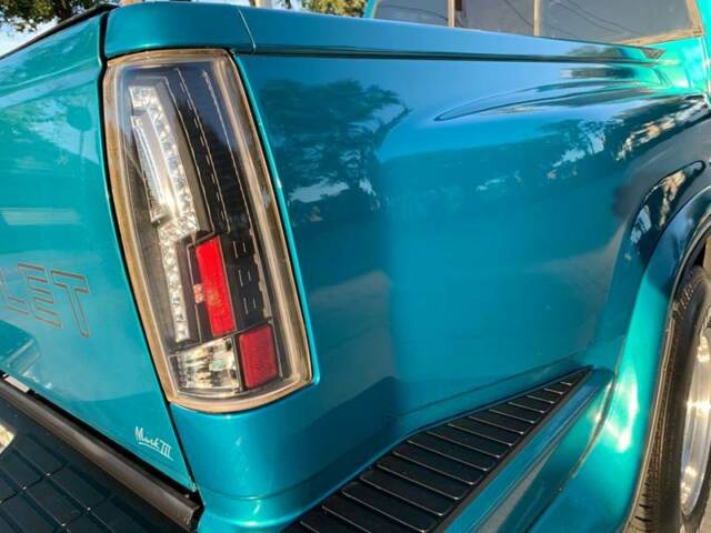 1994 Chevrolet C/K Pickup 1500 4X2 2dr Regular Cab - photo 5