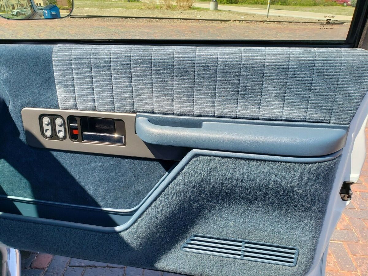 1994 Chevrolet C/K Pickup 1500 STEPSIDE 4X4 1500 SILVERADO Z71 STANDARD CAB LT - photo 9