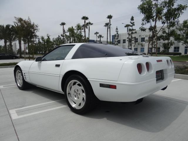 1994 Chevrolet Corvette - photo 2