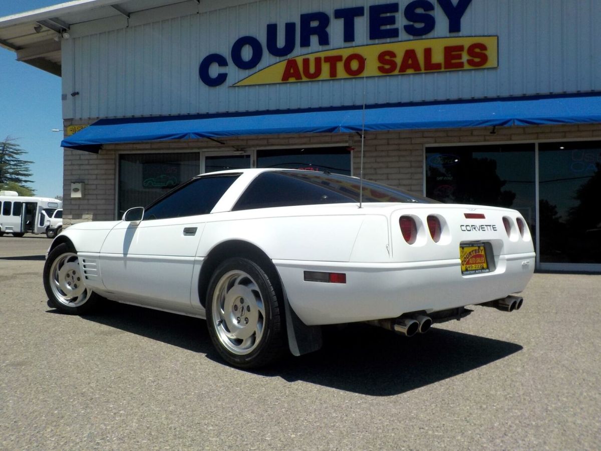 1994 Chevrolet Corvette 2dr Coupe Hatchback - photo 5