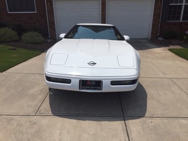 1994 chevrolet corvette base 5.7l 1994 Chevrolet Corvette WHITE
