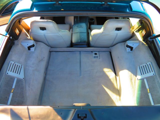 1994 Chevrolet Corvette Base Hatchback 2-Door - photo 12