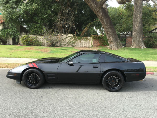 1994 Chevrolet Corvette Base Hatchback 2-Door - photo 3