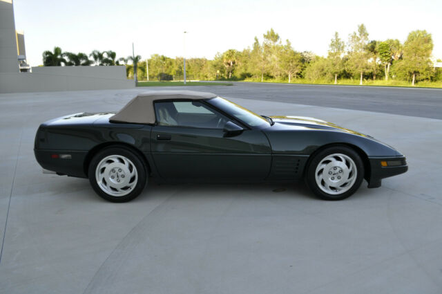 1994 Chevrolet Corvette Convertible - photo 9