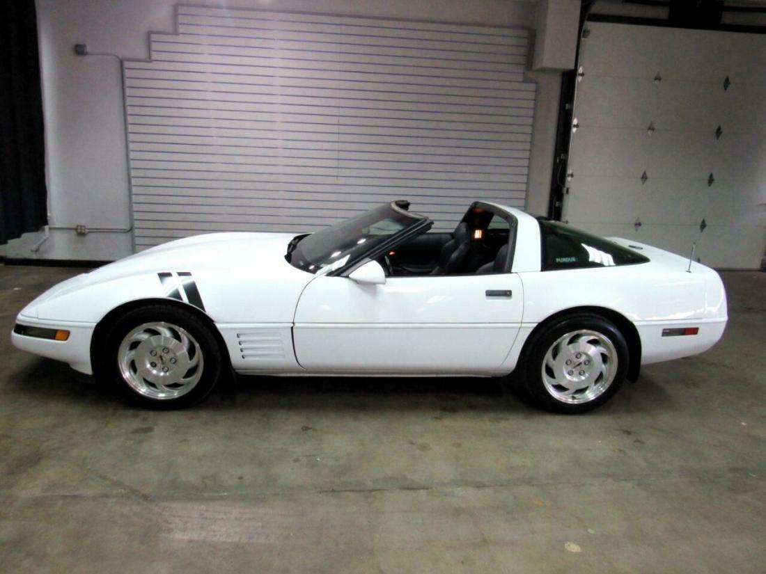 1994 Chevrolet Corvette Coupe - photo 2