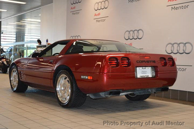 1994 Chevrolet Corvette 2dr Coupe Hatchback - photo 2