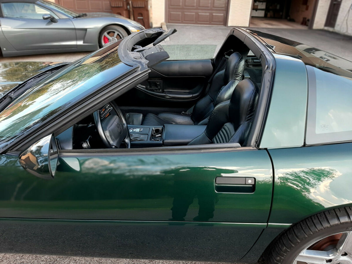 1994 Chevrolet Corvette Removable roof panel - photo 8
