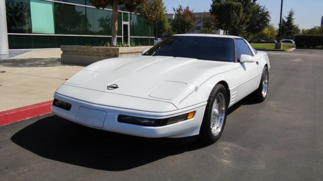 1994 Chevrolet Corvette Coupe - photo 2