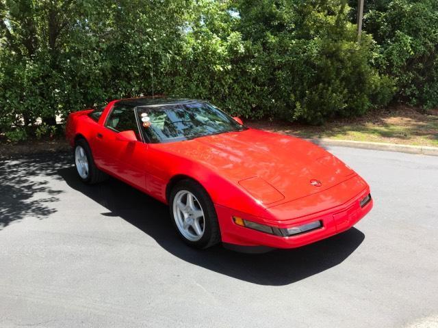 1994 CHEVROLET CORVETTE Red 2dr hatchback coupe 1994 Chevrolet Corvette