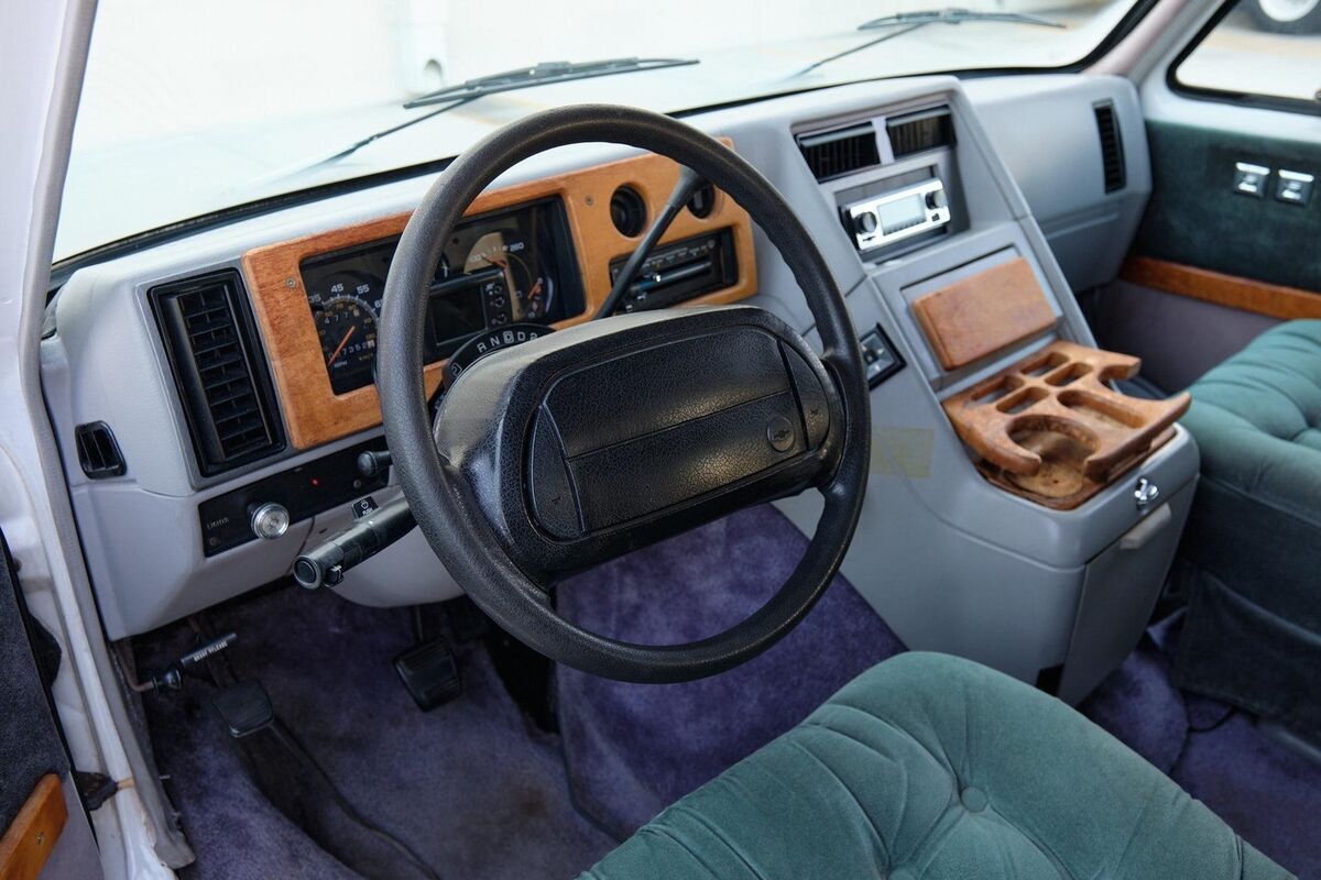 1994 Chevrolet G20 Van - photo 13