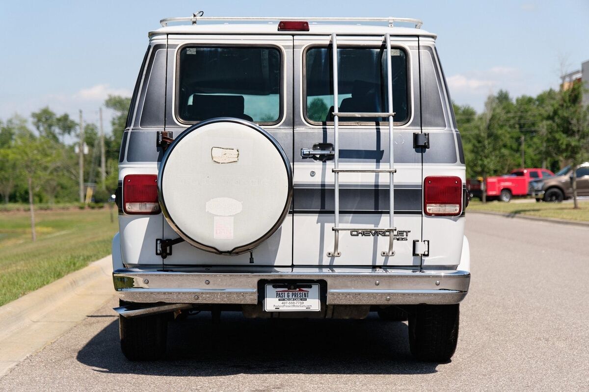 1994 Chevrolet G20 Van - photo 5