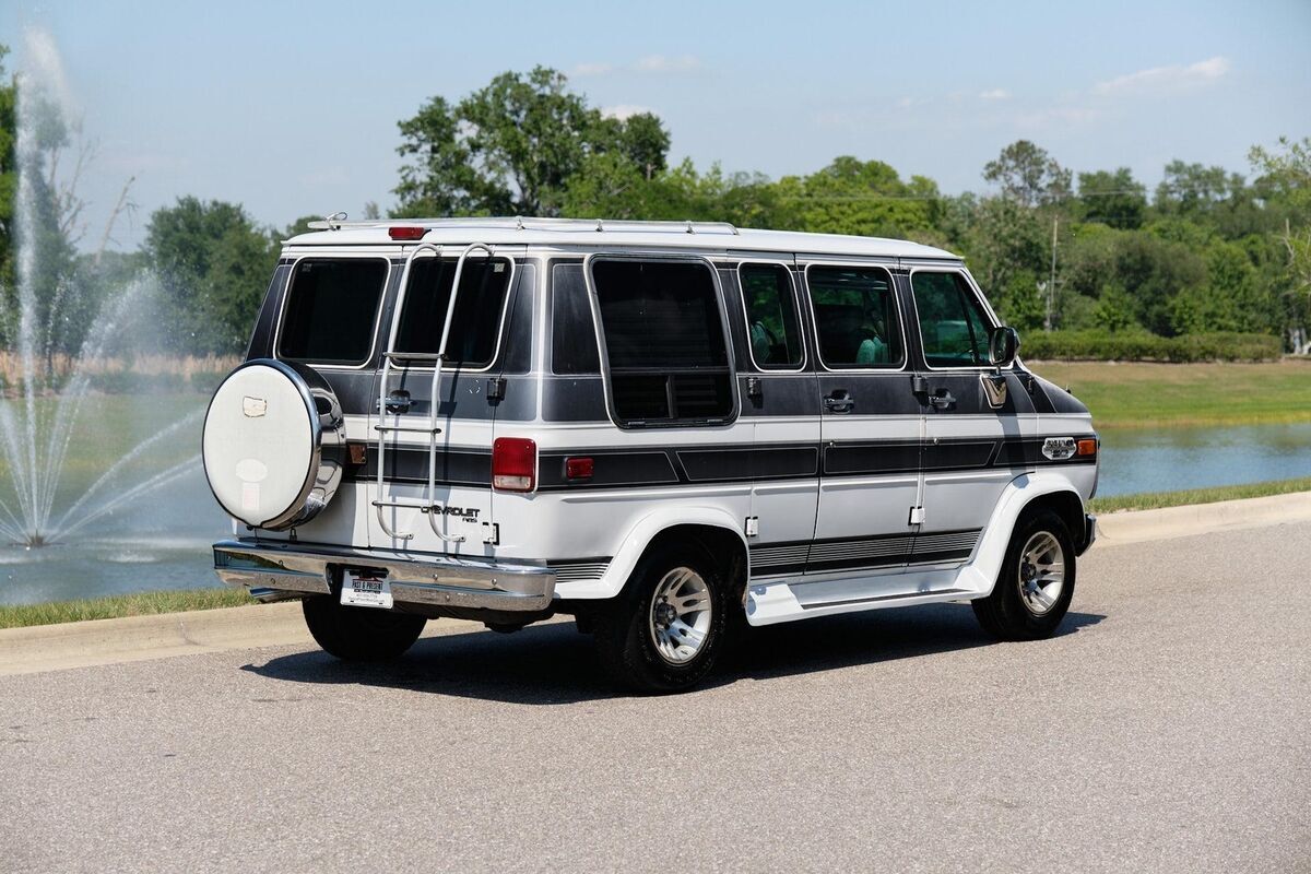 1994 Chevrolet G20 Van - photo 6