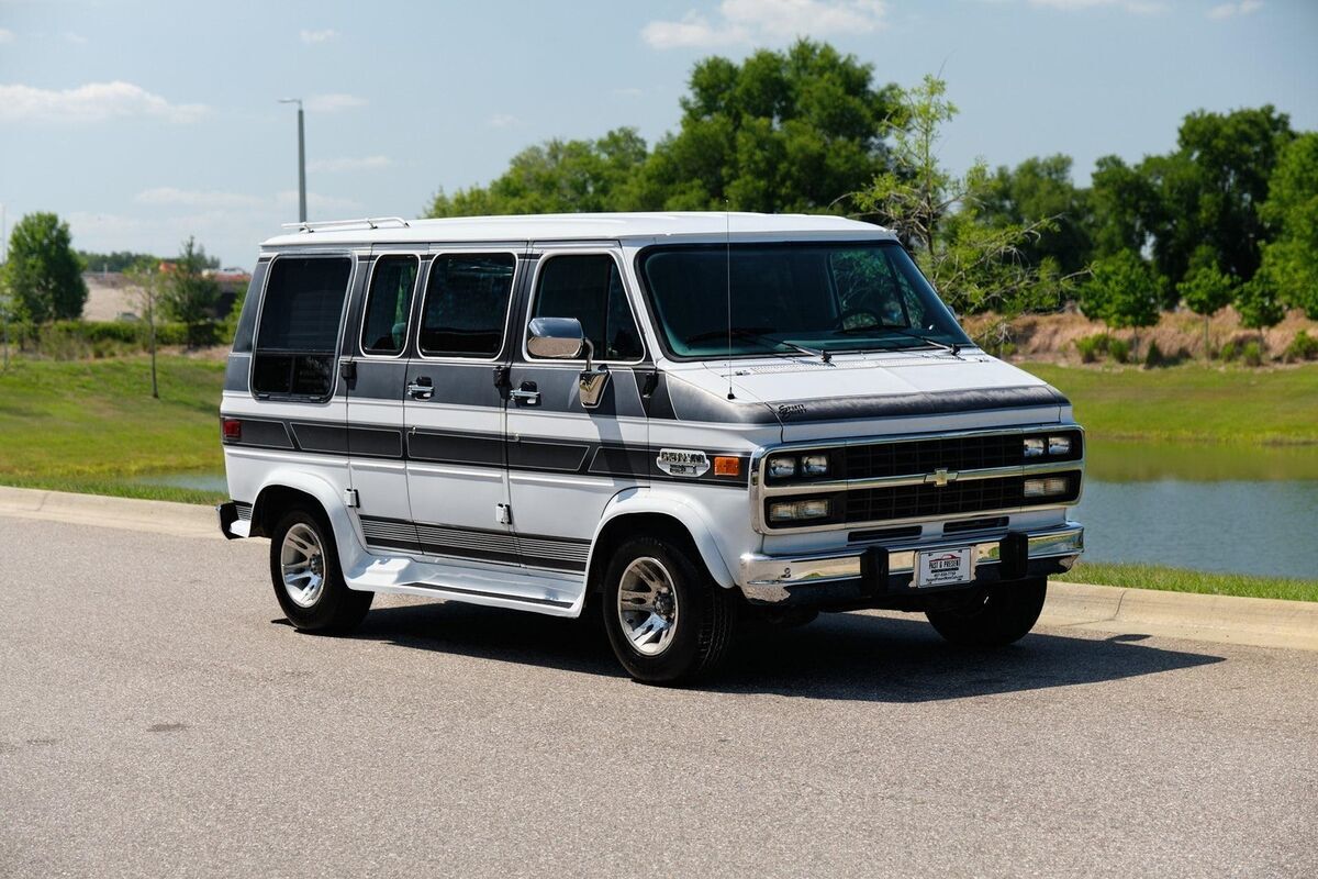1994 Chevrolet G20 Van - photo 9