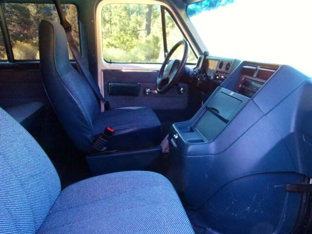1994 Chevrolet G20 Van Sportvan - photo 10