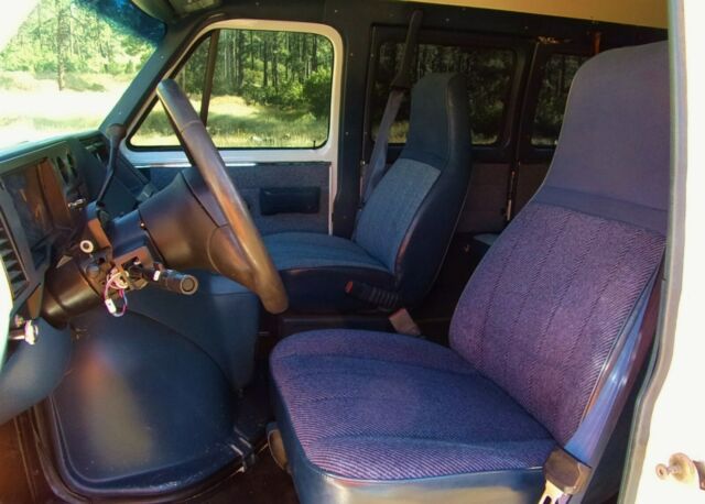 1994 Chevrolet G20 Van Sportvan - photo 8