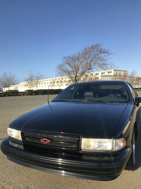 1994 Chevrolet Impala SS Sedan 4-Door - photo 2