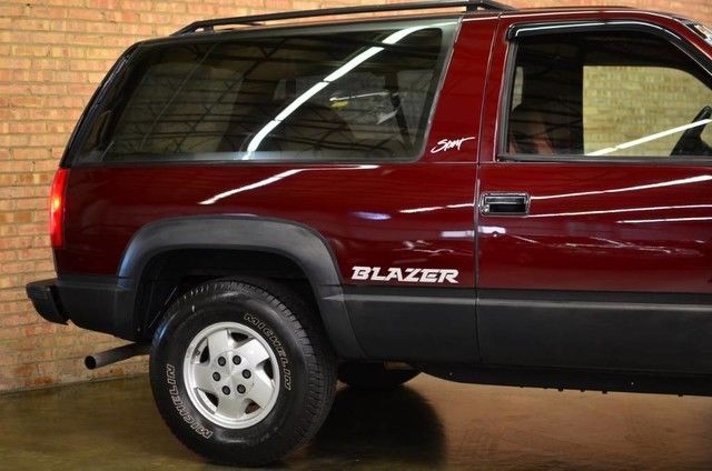 1994 Chevrolet K Blazer 1 OWNER CLEAN CARFAX 4WD RED INTERIOR CLEAN TRADE - photo 9