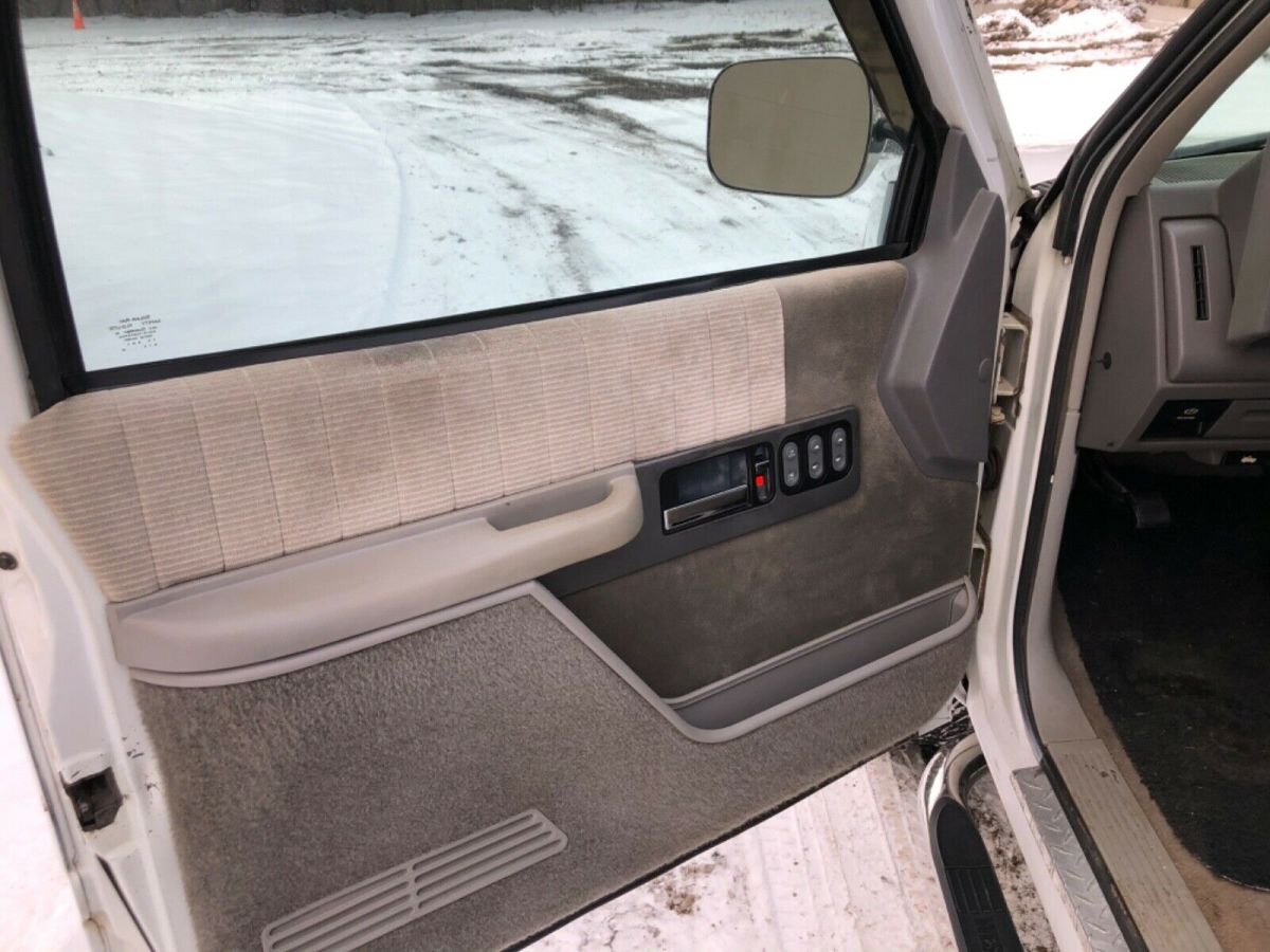 1994 Chevrolet C/K Pickup 1500 - photo 12