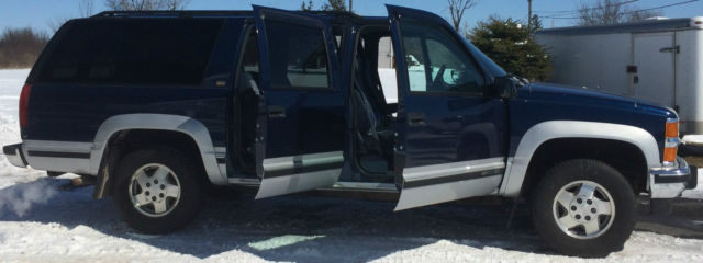 1994 Chevrolet Suburban Silverado Sport Utility 4-Door
