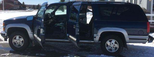 1994 Chevrolet Suburban Silverado Sport Utility 4-Door - photo 2