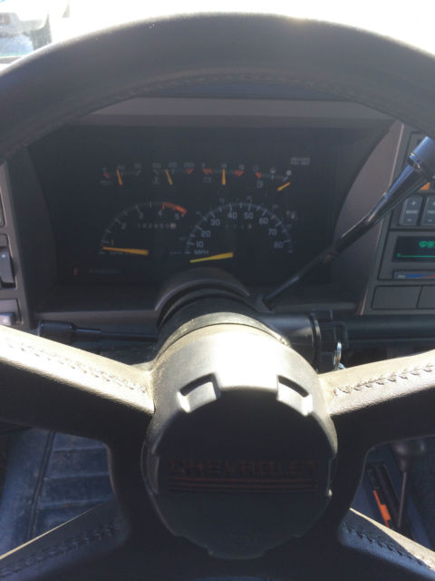1994 Chevrolet Suburban Silverado Sport Utility 4-Door - photo 4
