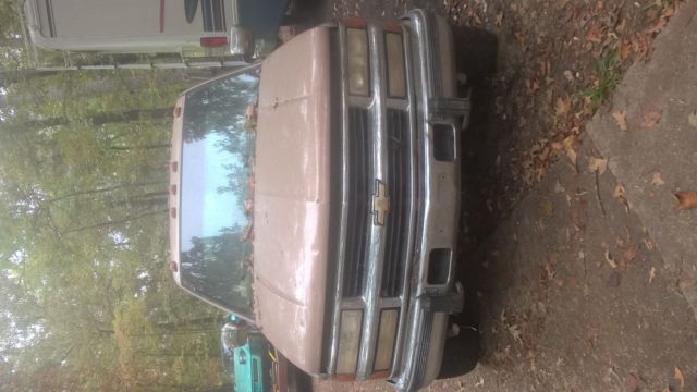 1994 Chevrolet C/K Pickup 2500 - photo 2