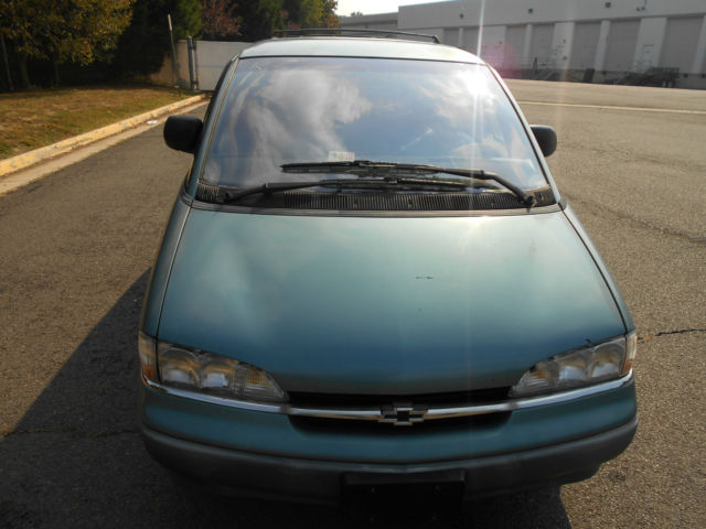 1994 Chevrolet Lumina APV - photo 3