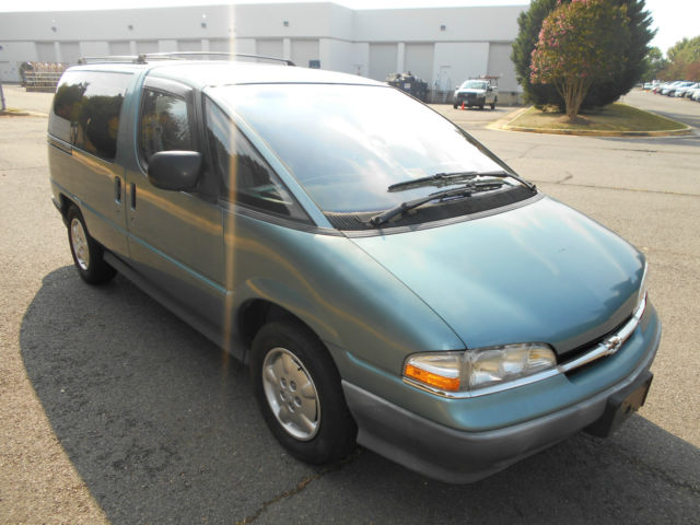 1994 Chevrolet Lumina APV - photo 4