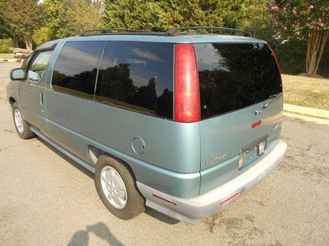1994 Chevrolet Lumina APV - photo 8