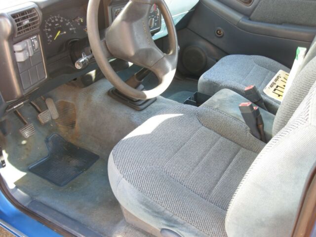 1994 Chevrolet S-10 LS - photo 8