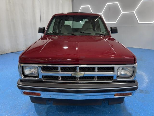 1994 Chevrolet S10 Blazer Sport Utility 4D - photo 3