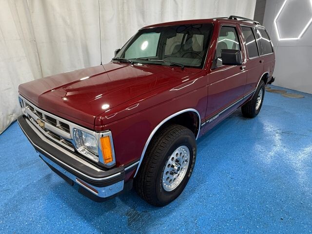 1994 Chevrolet S10 Blazer Sport Utility 4D - photo 6