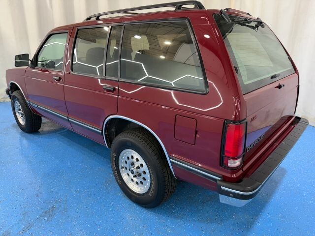 1994 Chevrolet S10 Blazer Sport Utility 4D - photo 7