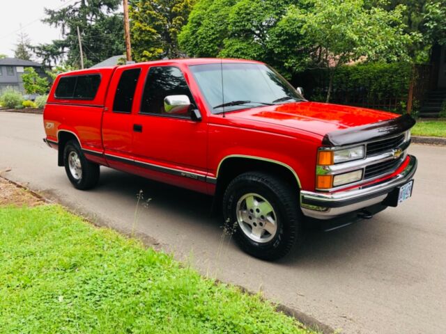 1994 Chevrolet Silverado 1500 Extended Cab Short Bed 4x4 Only 62,224 Miles - photo 4