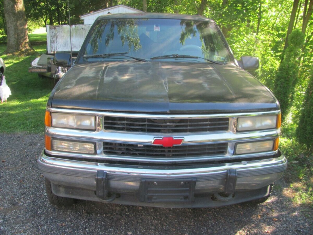 1994 Chevrolet Suburban 2500 4X4 454 8 LUG REAR NO RUST 1994 Chevrolet Suburban