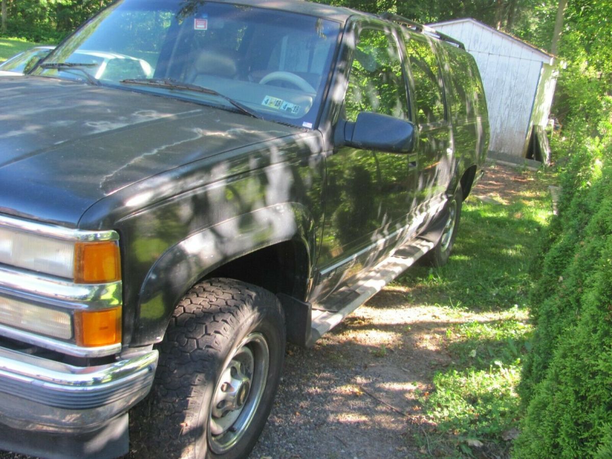 1994 Chevrolet Suburban - photo 2