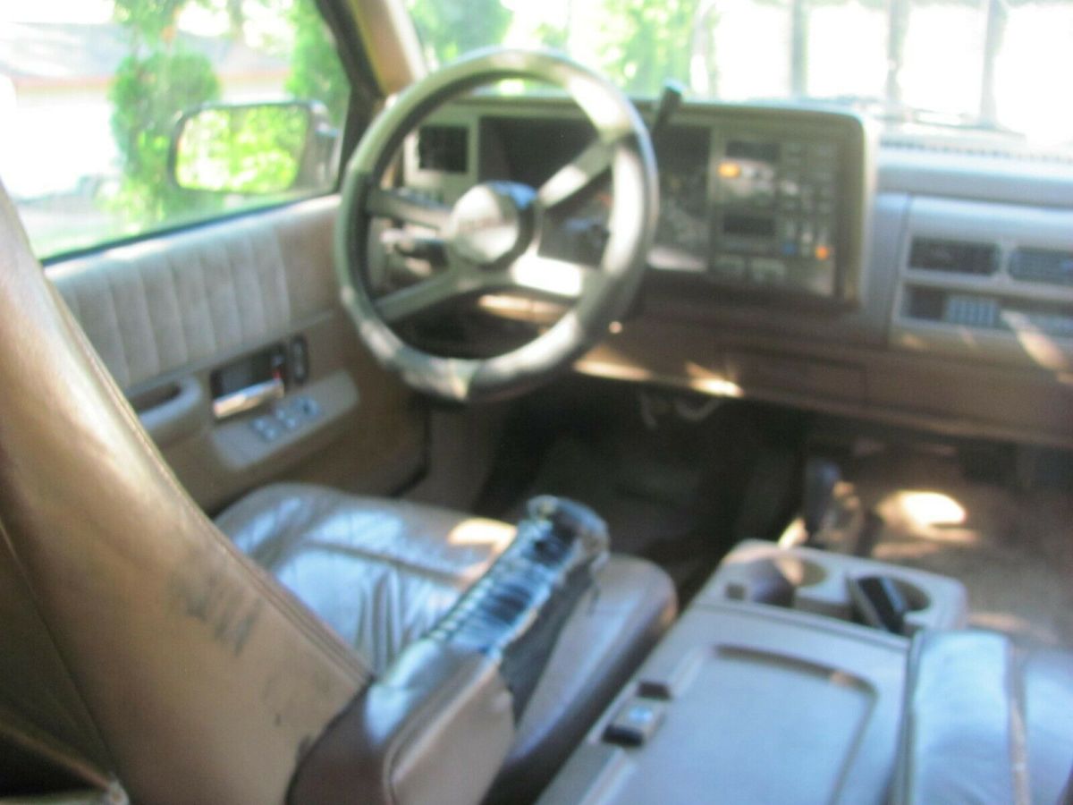 1994 Chevrolet Suburban - photo 8