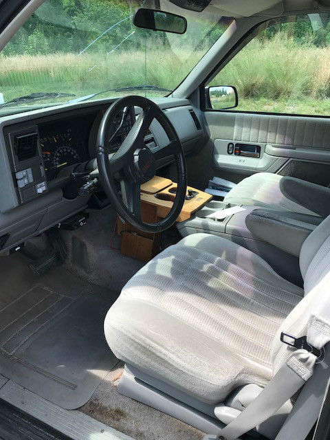 1994 Chevrolet Suburban C2500 - photo 3