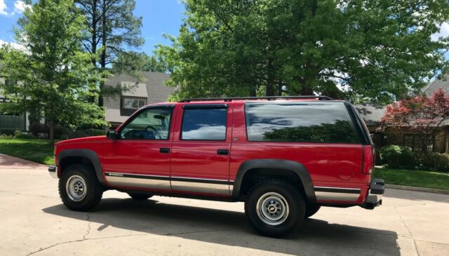 1994 Chevrolet Suburban LT - photo 3