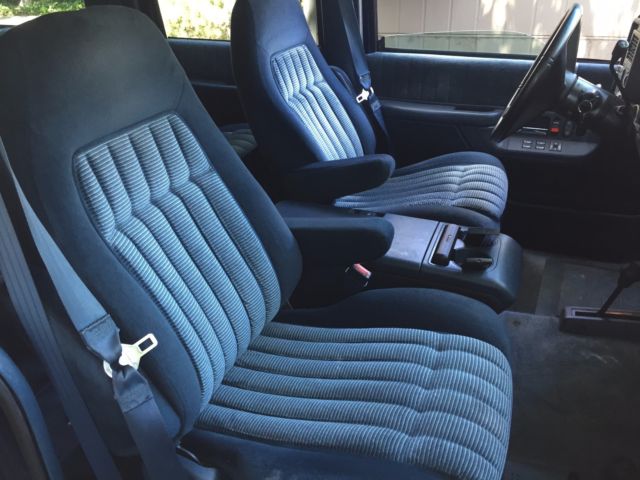1994 Chevrolet Suburban - photo 9