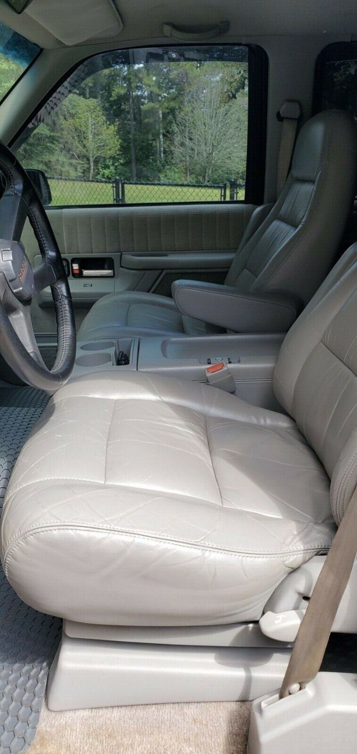1994 Chevrolet Suburban C1500 - photo 5