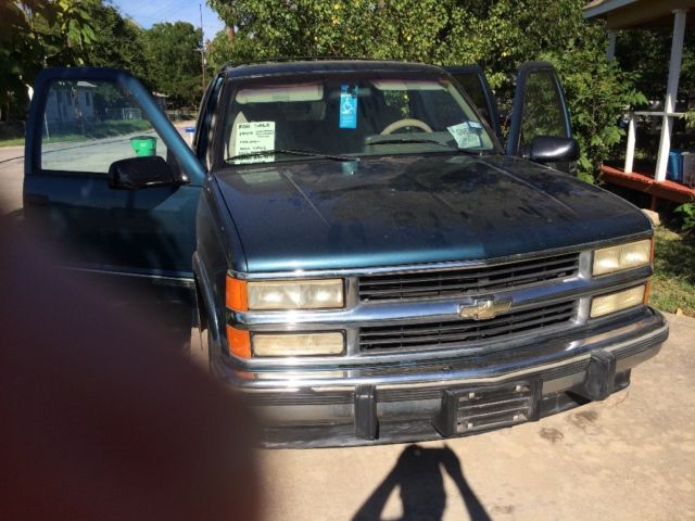1994 Chevrolet Suburban Silverado - photo 2