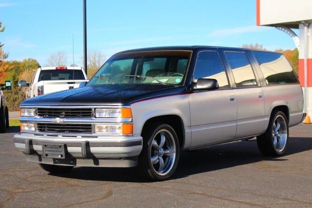 1994 Chevrolet Suburban -- - photo 2