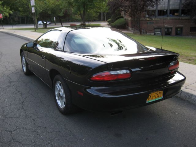1994 Chevrolet Camaro - photo 3