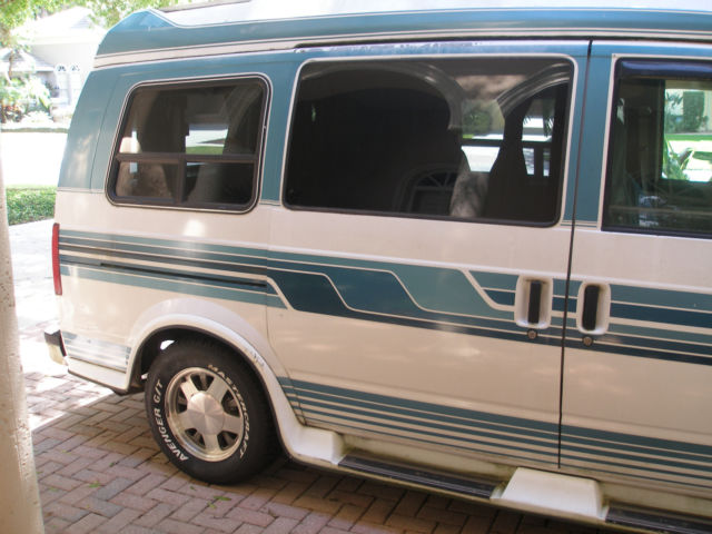 1994 Chevrolet Astro CUSTOM CONVERSION - photo 3