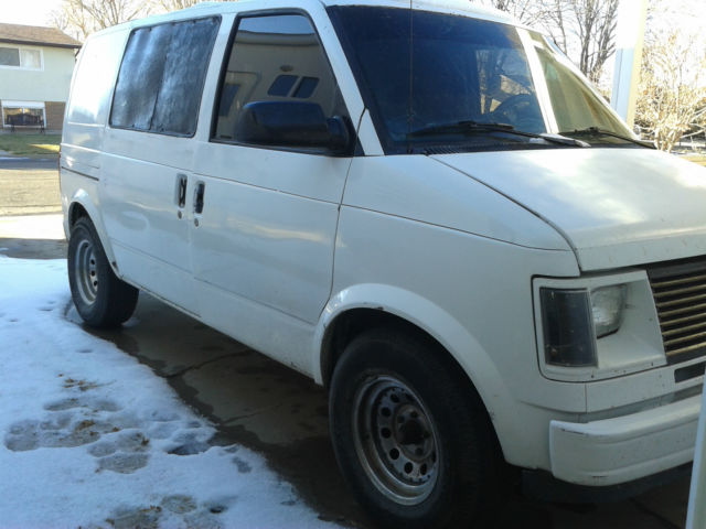 1994 Chevy Astro Van As is, For Parts or Repair 1994 Chevrolet Astro Base Standard Cargo Van 3-Door