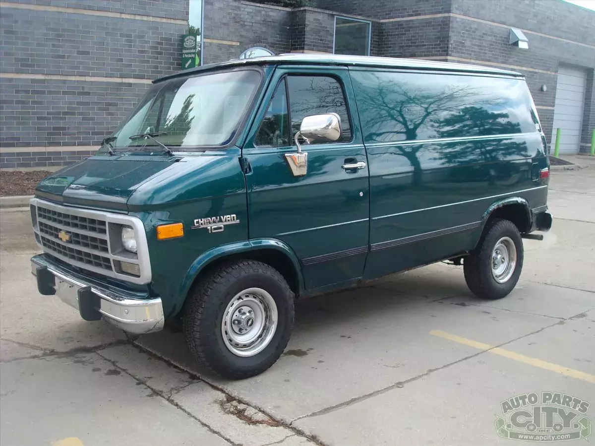 1994 CHEVY G10 CARGO VAN RUNS AND DRIVES PROJECT OR RESTORATION OR DAILY DRIVER 1994 Chevrolet G10 Van WE SHIP ! CARGO VAN