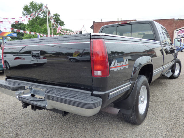 1994 Chevrolet C/K Pickup 2500 Base Extended Cab Pickup 2-Door - photo 4