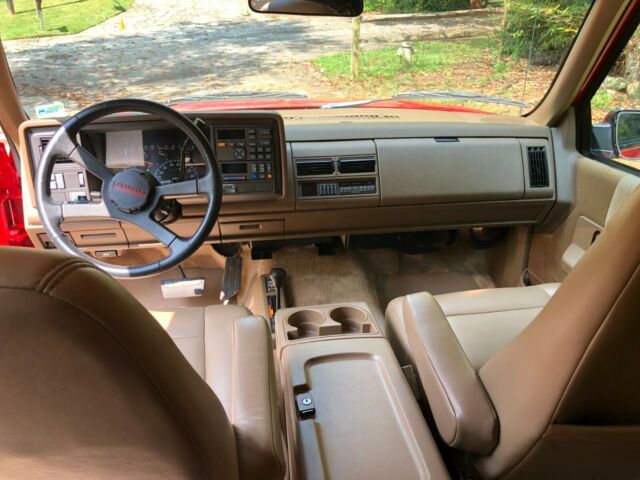 1994 Chevrolet Suburban - photo 11